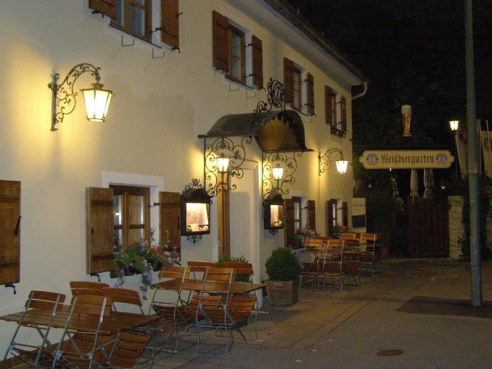 & Gaststaette Zum Erdinger Weissbraeu