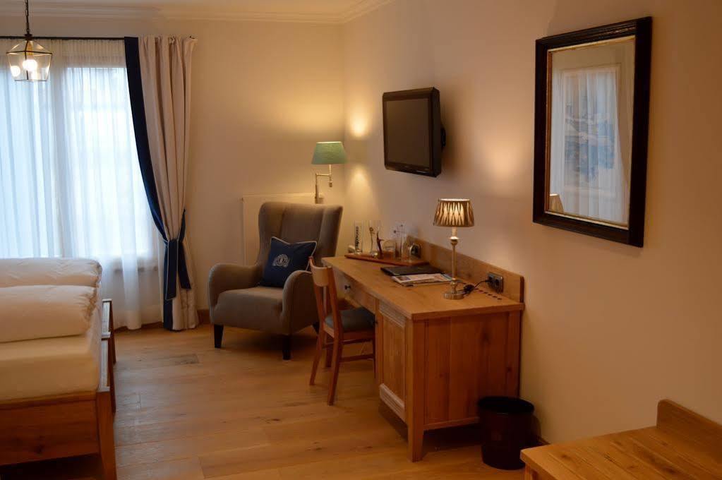 Hotel & Gaststaette Zum Erdinger Weissbraeu
