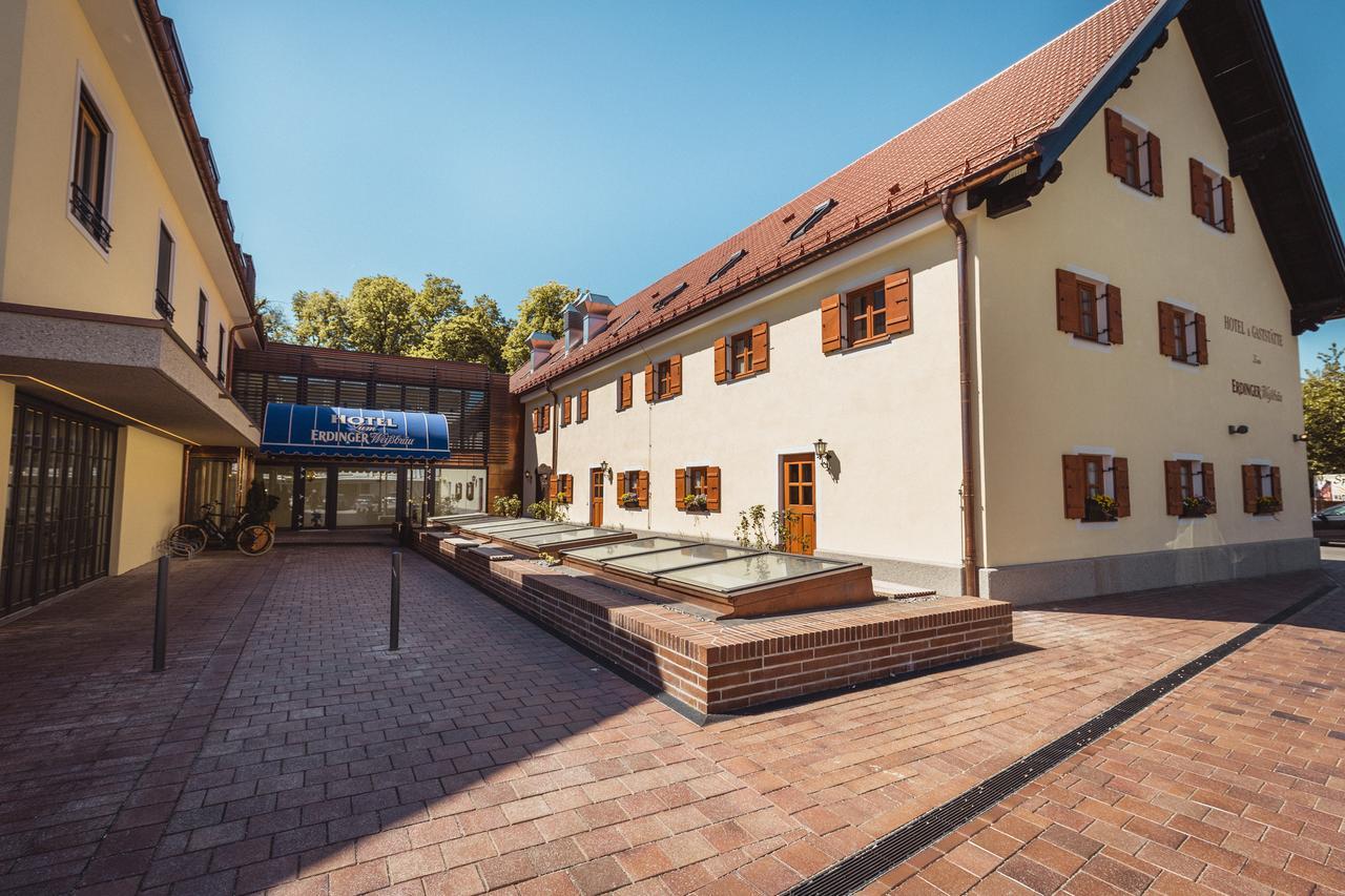Hotel & Gaststaette Zum Erdinger Weissbraeu